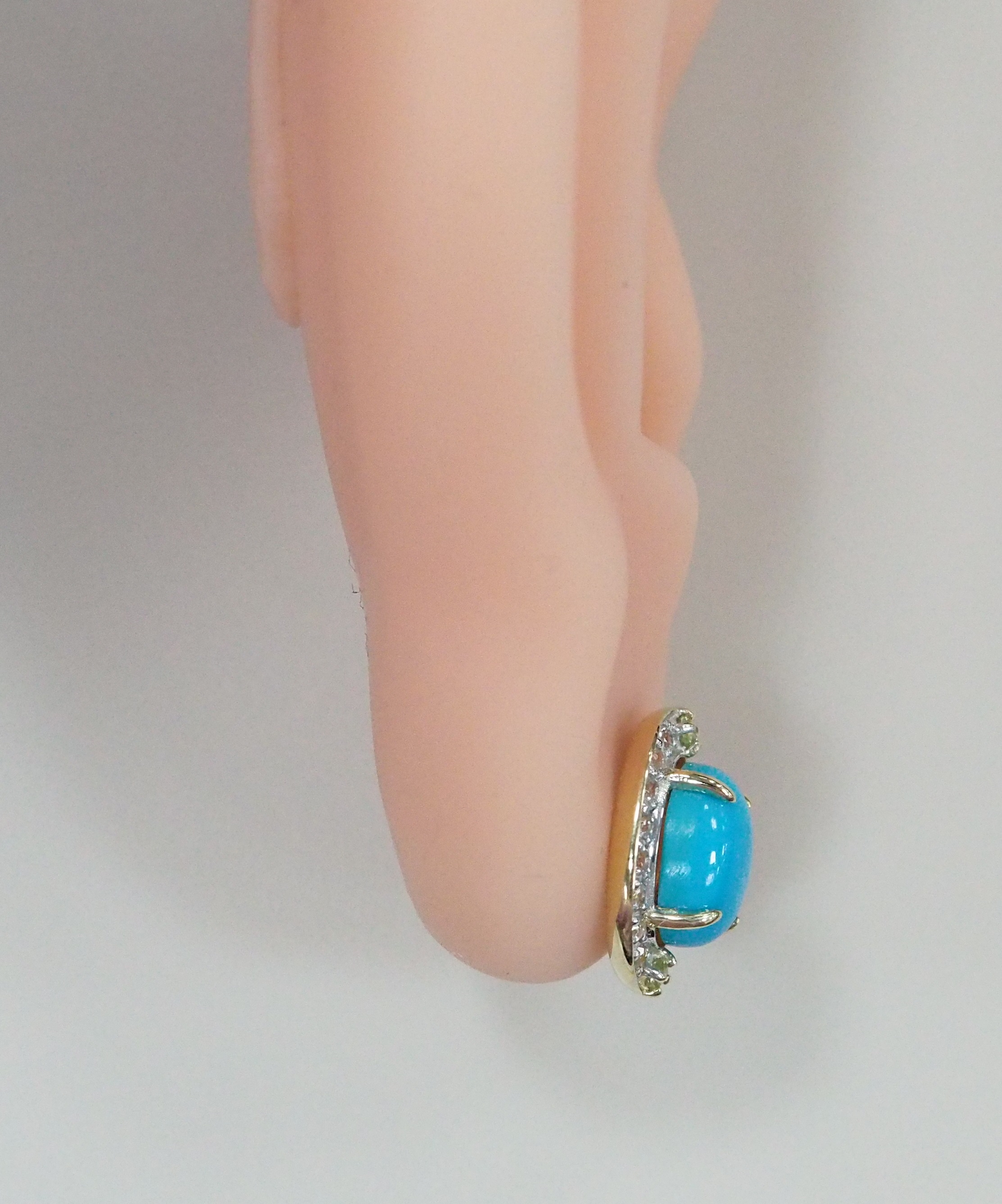 Серьги-пусеты из желтого золота с бирюзой